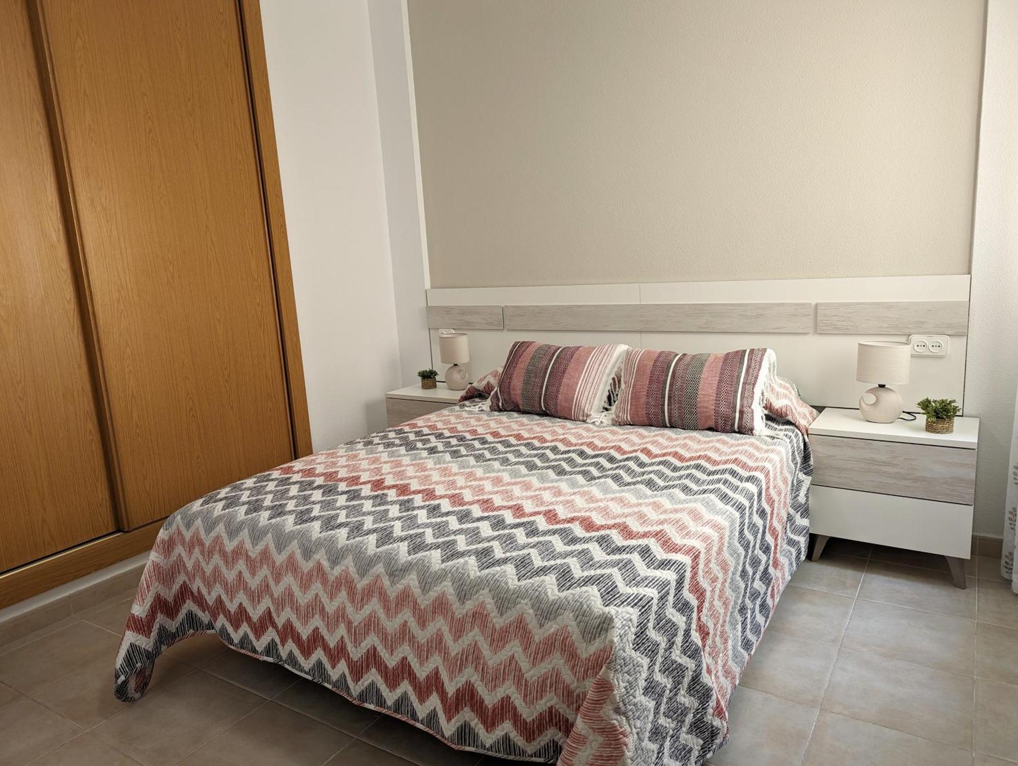 Apartamento Las Palmeras - Con Terraza, Barbacoa, Aire Acondicionado Y A 250M De La Playa! Los Alcázares Eksteriør bilde